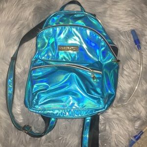 Vibedration Leather Pack